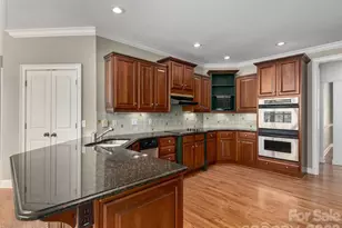 1126 Burnside Dr, Asheville, NC 28803 - Photo 13
