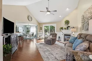 2918 24th St Dr NE, Hickory, NC 28601 - Photo 3