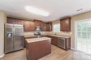 2028 Misty Rose Lane, Charlotte, NC 28216 - Photo 3