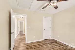 6814 Barefoot Forest Dr, Charlotte, NC 28269 - Photo 23