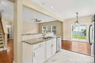 6814 Barefoot Forest Dr, Charlotte, NC 28269 - Photo 9