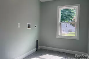 200 E White St, Morganton, NC 28655 - Photo 19