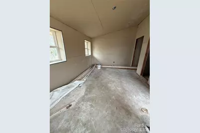 8106 Mount Holly Road, Charlotte, NC 28214 - Photo 13