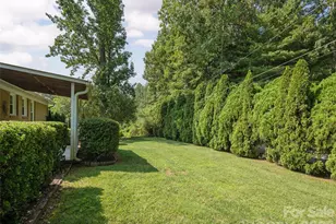 303 Tree Haven Blvd, Hendersonville, NC 28791 - Photo 31
