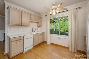 303 Tree Haven Blvd, Hendersonville, NC 28791 - Photo 13