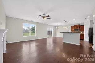 2003 Verde Creek Road, Charlotte, NC 28214 - Photo 5
