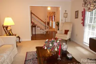 4002 Trehurst Ct, Charlotte, NC 28269 - Photo 5