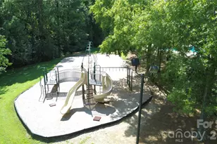 4002 Trehurst Ct, Charlotte, NC 28269 - Photo 37