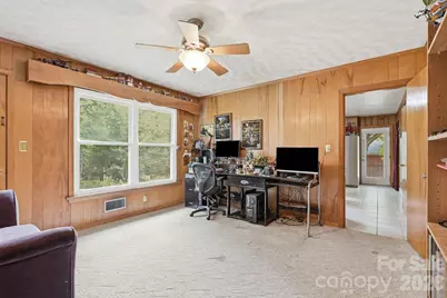 2613 26th Avenue NE, Hickory, NC 28601 - Photo 15