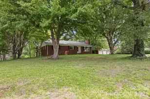 2613 26th Ave NE, Hickory, NC 28601 - Photo 3