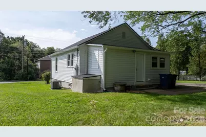 1320 14th Street Drive NE, Hickory, NC 28601 - Photo 23
