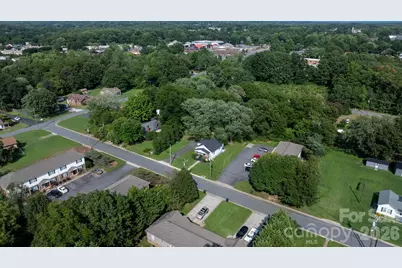 1320 14th Street Drive NE, Hickory, NC 28601 - Photo 33