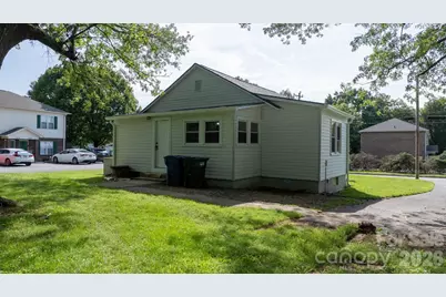 1320 14th Street Drive NE, Hickory, NC 28601 - Photo 25