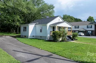 1320 14th St Dr NE, Hickory, NC 28601 - Photo 5