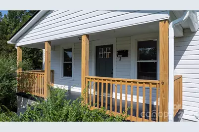 1320 14th Street Drive NE, Hickory, NC 28601 - Photo 7