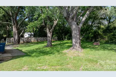 1320 14th Street Drive NE, Hickory, NC 28601 - Photo 27