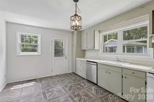 33269 Courtland Dr, Albemarle, NC 28001 - Photo 3
