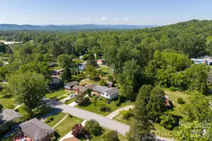 11 Summit Dr, Arden, NC 28704 - Photo 9
