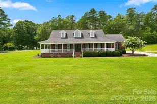 1134 Oakwood Dr, Chester, SC 29706 - Photo 1