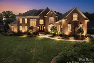 8801 Man Of War Dr, Waxhaw, NC 28173 - Photo 1