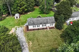 303 Hardin Cir, Grover, NC 28073 - Photo 41