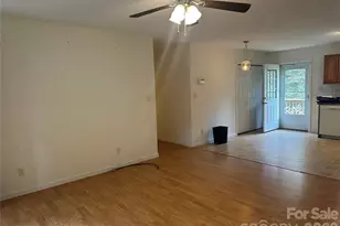 6 Kendrick Ct, Flat Rock, NC 28731 - Photo 7