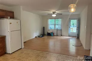 6 Kendrick Ct, Flat Rock, NC 28731 - Photo 5