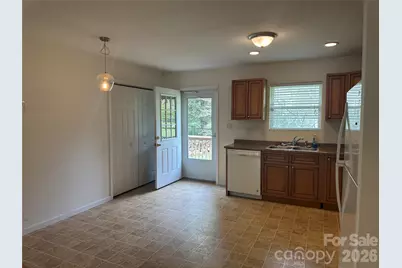 6 Kendrick Court, Flat Rock, NC 28731 - Photo 9