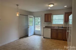 6 Kendrick Ct, Flat Rock, NC 28731 - Photo 9
