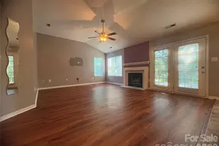 3520 Cliffvale Ct, Charlotte, NC 28269 - Photo 3
