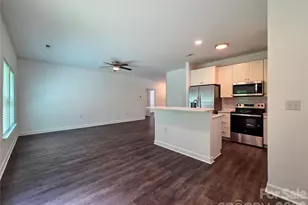 1121 Cleveland Ave, Gastonia, NC 28052 - Photo 5