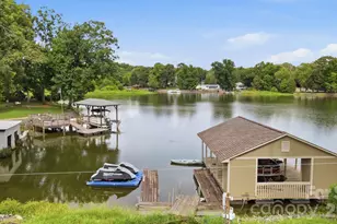 1920 Marlin Dr, Lake Wylie, SC 29710 - Photo 9