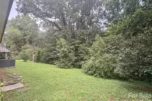 109 Holly Dr, Mount Holly, NC 28120 - Photo 23