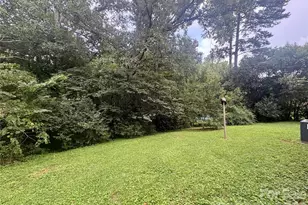109 Holly Dr, Mount Holly, NC 28120 - Photo 25