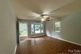 109 Holly Dr, Mount Holly, NC 28120 - Photo 3