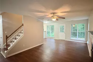 5517 Brook Falls Ct, Charlotte, NC 28269 - Photo 7