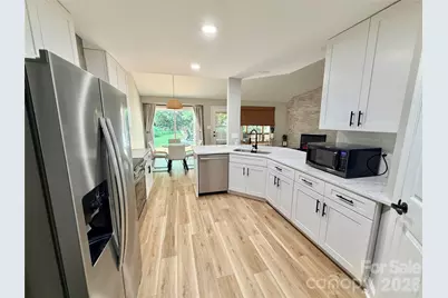 6836 Pin Oak Court, Charlotte, NC 28226 - Photo 3