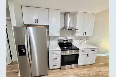 6836 Pin Oak Court, Charlotte, NC 28226 - Photo 5