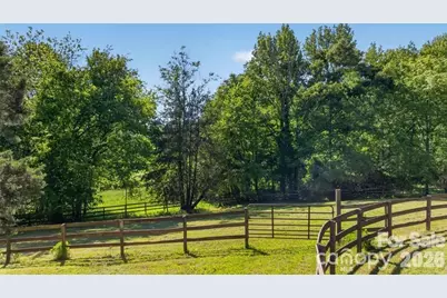 3205 Collinsville Road, Columbus, NC 28722 - Photo 5
