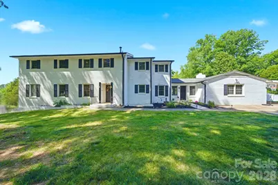 701 E Iowa Avenue, Bessemer City, NC 28016 - Photo 1