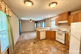 72 S Green Leaf Rd, Hendersonville, NC 28739 - Photo 7
