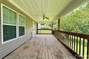 72 S Green Leaf Rd, Hendersonville, NC 28739 - Photo 3