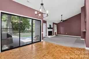 4015 Thistledown Ct, Charlotte, NC 28269 - Photo 21