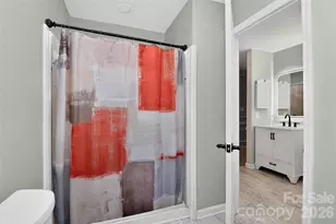 4015 Thistledown Ct, Charlotte, NC 28269 - Photo 7