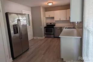 6610 Woodstream Dr, Charlotte, NC 28210 - Photo 3