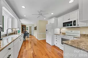 3 Rodney Ct, Flat Rock, NC 28731 - Photo 23