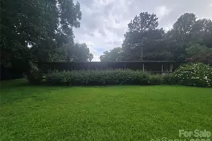 613 Staley St, Troy, NC 27371 - Photo 9