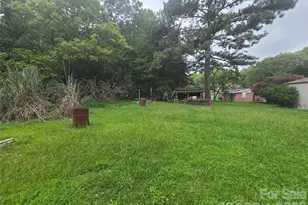 613 Staley St, Troy, NC 27371 - Photo 5