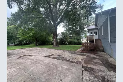 2709 N Main Avenue, Newton, NC 28658 - Photo 7