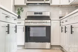 2017 Bishop Madison Ln, Charlotte, NC 28216 - Photo 5